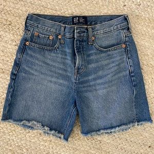 GAP size 0 boyfriend shorts